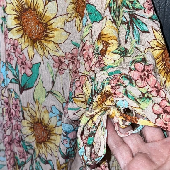 Floral Cinched Sleeve Kimono - Picture 2 of 8